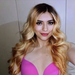 Arianna Casares